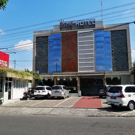 DOM Hotel Jogja Ngaglik Kültér fotó