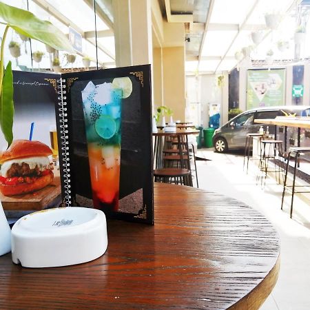 DOM Hotel Jogja Ngaglik Kültér fotó