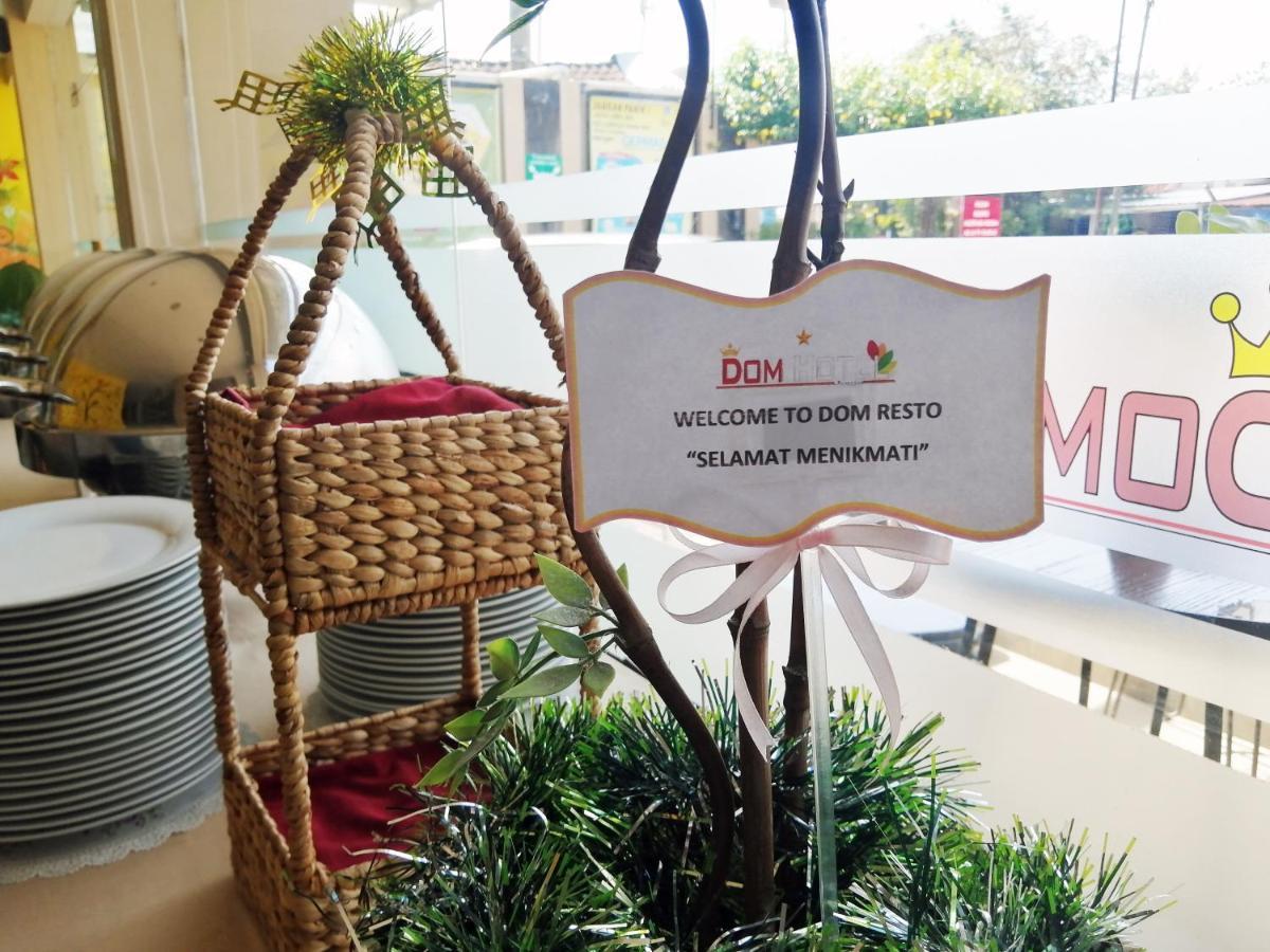 DOM Hotel Jogja Ngaglik Kültér fotó